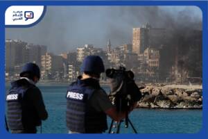 حذّر الاتحاد الدولي للصحفيين من أن الاتفاق الإطاري الموقّع بين إسرائيل ولبنان في واشنطن يوم 26 يونيو 2026 يتضمن بنوداً تحصّن إسرائيل من المساءلة عن جرائم حرب ارتكبتها بحق صحفيين ومدنيين خلال الحرب، وانضم أكبر تنظيم صحفي في العالم إلى نقابة الصحافة اللبنانية في التنديد باتفاق قال إنه «يتجاهل حقوق الضحايا»، مطالباً بمحاسبة إسرائيل على قتل الصحفيين
